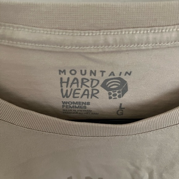 Mountain Hardwear Womens T-Shirt - Picture 2 of 4